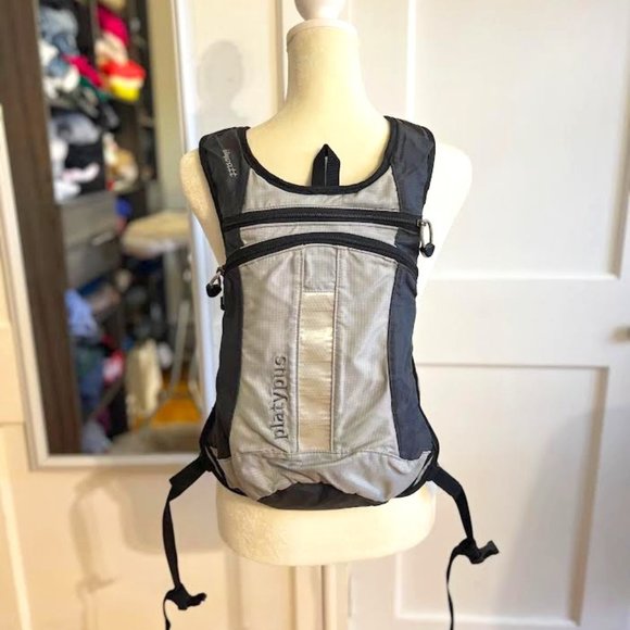 Platypus Gray/Black Backpack Including the Bladder - Picture 1 of 5